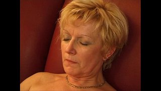 El Petit Belga - I Fotre&#039;l &#039; 1 D&#039;Merda que El 2 I El 3 De Pierre Moro (Anastasia Kass,Nana