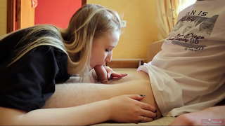 Søster stjeler penger fra hennes foreldre og hennes bror hadde å straffe henne! / Del 1