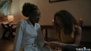 ���ੋਟੇ months ago ਤਿੱਕੜੀ ਕਿਸ਼ੋਰ ਚੱਟਦੇ ਅਤੇ ਇਕ-ਦੂਜੇ ਨੂੰ ਉਂਗਲੀ ਪਾਉਂਦੇ