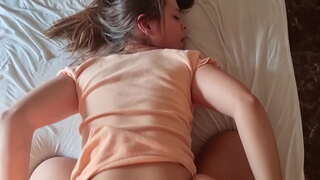 Աճպարարը ստիպում է ինձ охуенный մինետ եւ անհետանում է, երբ ես