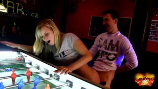 Ագաթա.Հրապարակային.Anal.սեքս.Է.սենյակում.տեսախաղեր.TeenAmite2011.FullHD iyutero.com