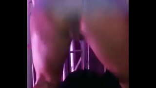 Sexy porco danza funk sen calcinha