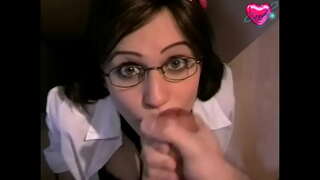 Niedliche Jippelcher an Glieser snap et gutt