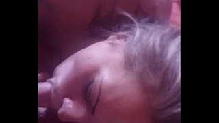 Mexicana madura rubia nalgona tragando semen