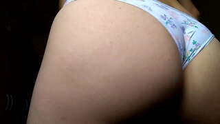 Η απόλαυση ενός cd είναι ενεργή στο βρακί της