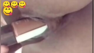 Zinokuphathwa brunette masturbating yi-anus