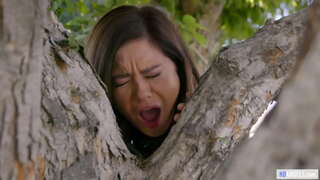 Ivelan'ny Trano Lesbiana Threesome